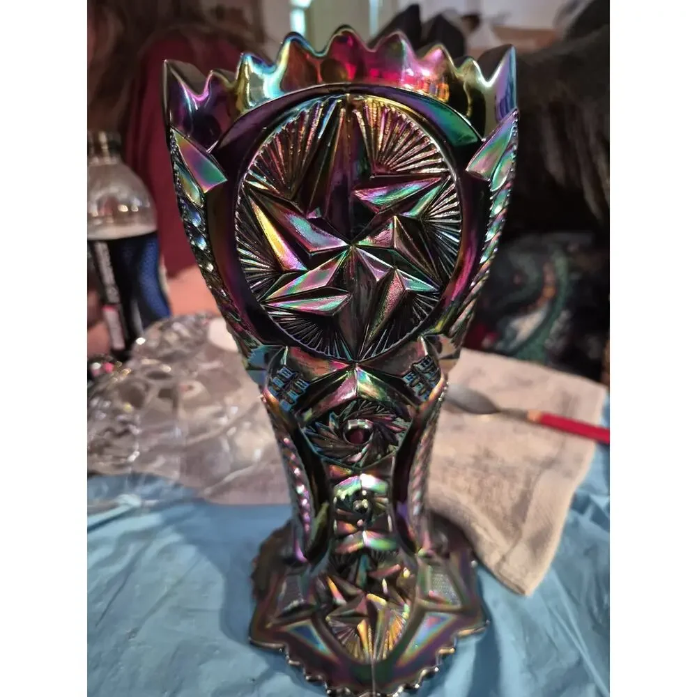Vintage LE Smith Nortic Ohio Star Vase In Black Amethyst Glass Has A...